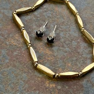 🎈Sale 🎈2 for $10 gold beaded stretch bracelet small black rhinestone earrings